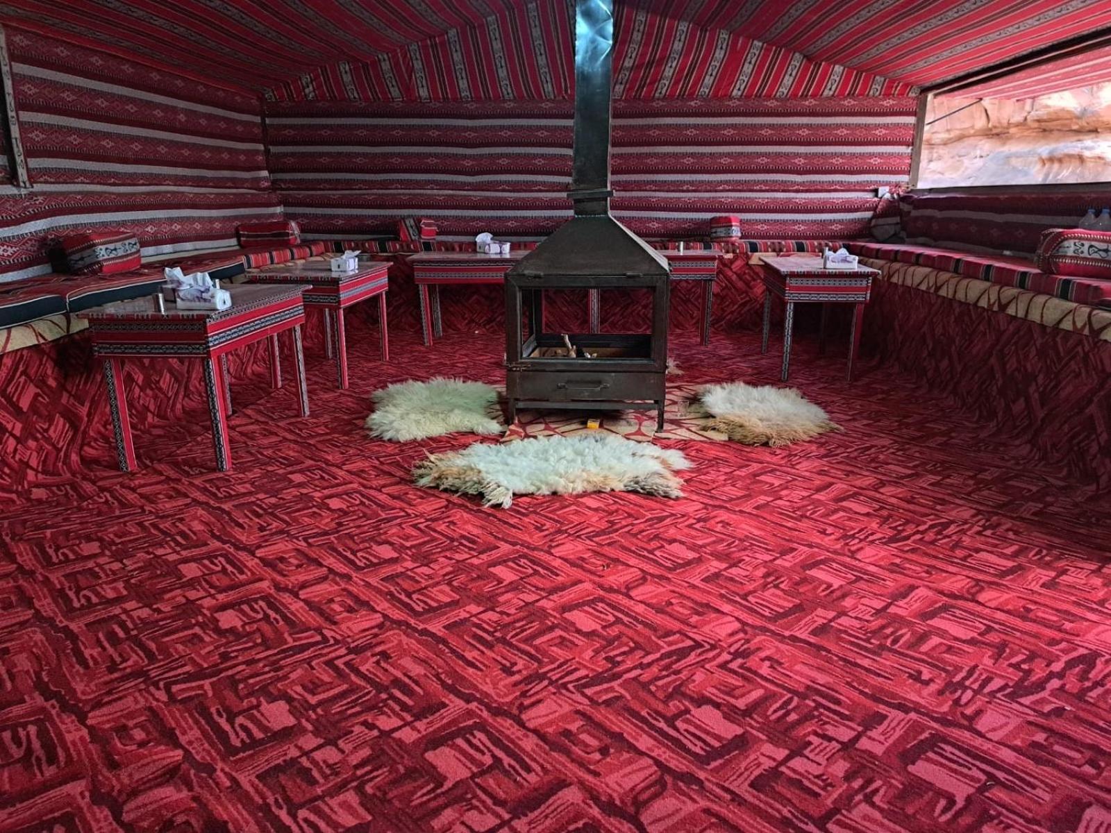Wadi Rum Bedouin Heart Camp Exteriör bild